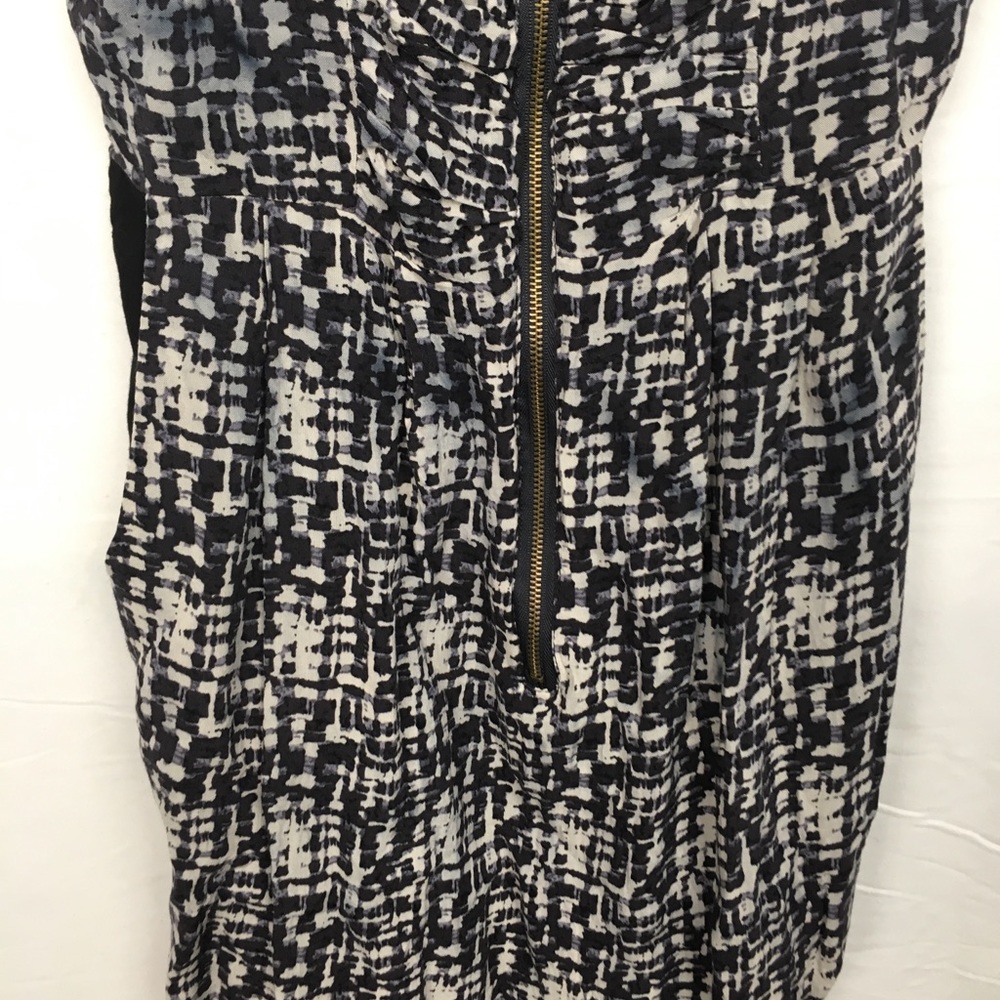 Abstract Pattern Black and Grays Sundress - Picture 3 of 5